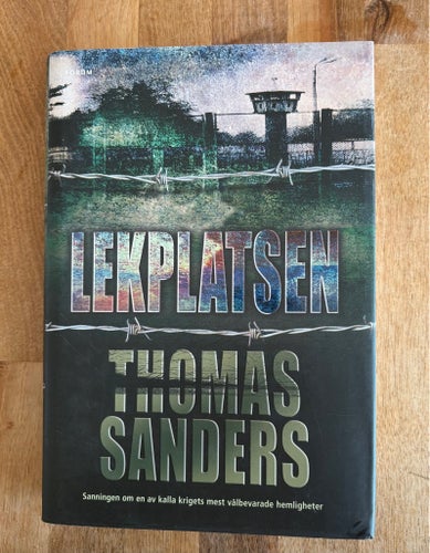 Lekplatsen av Thomas Sanders, 2003
