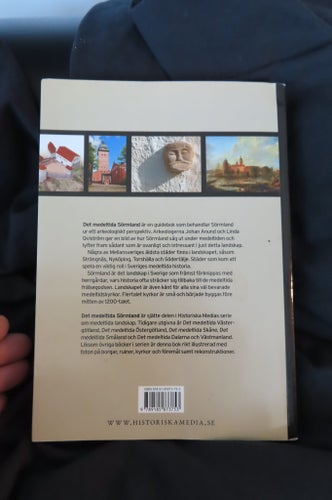 Det medeltida Sörmland aV Anund & Qviström,HISTORISKA MEDIA,ARKEOLOGISK GUIDEBOK