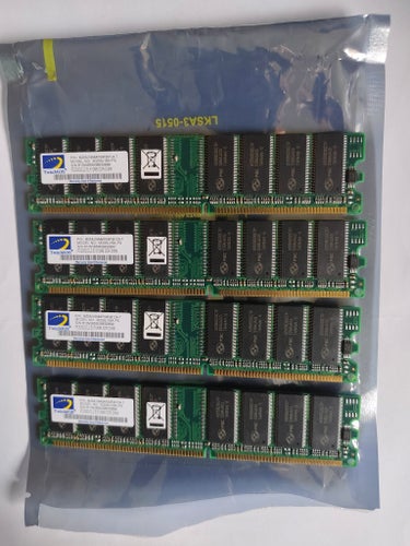 2Gb (4x: TwinMOS 512MB DDR-DIMM PC3200 (CL2.5) RAM-minne