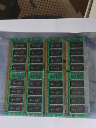 2Gb (4x: TwinMOS 512MB DDR-DIMM PC3200 (CL2.5) RAM-minne