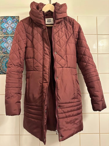 Vero Moda Jacka Storlek XS Vinröd/Roströd
