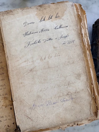Bönebok från 1811 och 2 st psalmböcker