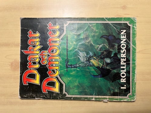 Drakar och Demoner plus en bok sagan om ringen