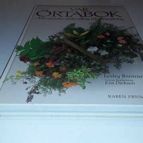 Vår örtabok av Lesley Bremness, 1990