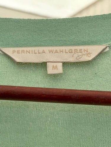 PERNILLA WAHLGREN Butik ljusgrön kofta, storlek M, som ny
