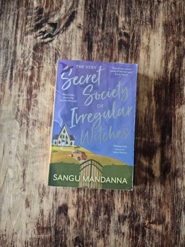 The Very Secret Society of Irregular Witches av Sangu Mandanna, 2022