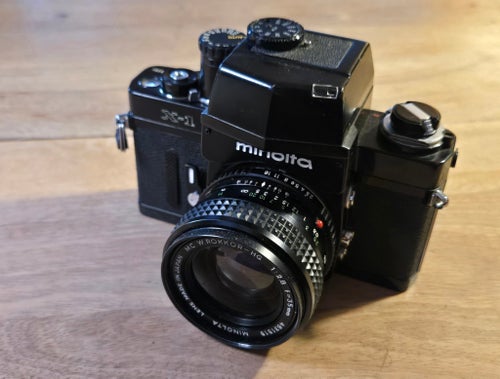 Minolta X-1 med Minolta Rokkor-HG 35mm F/2,8