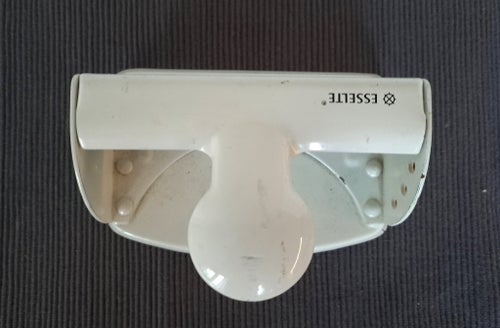 Esselte hålslag