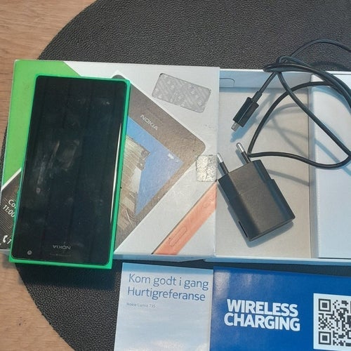 Nokia Lumia 735