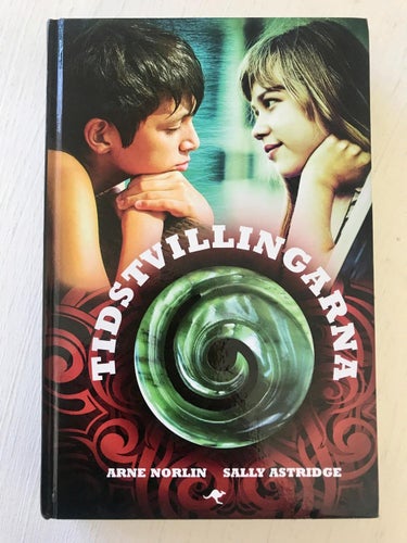 TIDSTVILLINGARNA Arne Norlin Sally Astridge 2014