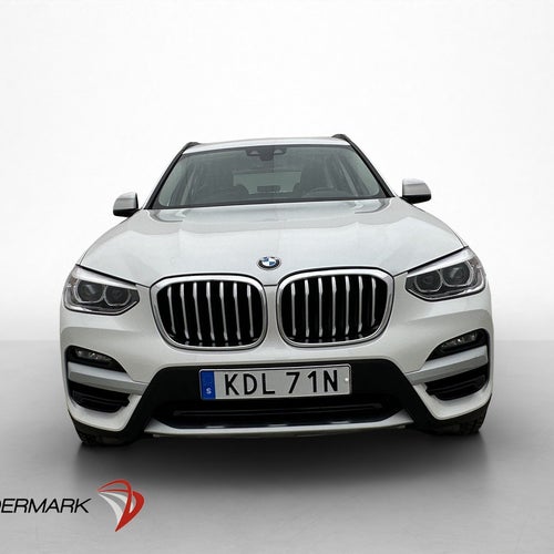 BMW X3 xDrive30e Cockpit HuD Kamera Navi HiFi MOMS