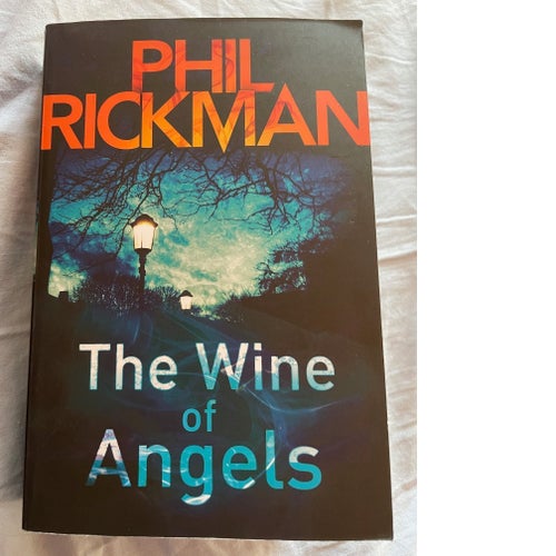 Köp nu! - The Wine of Angels av Phil Rickman (eng supernatural thriller)