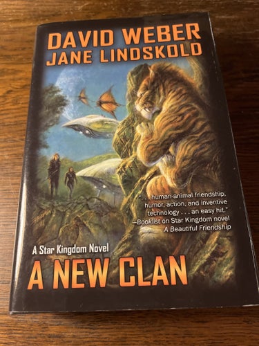 A New Clan av David Weber, Jane Lindskold, 2005