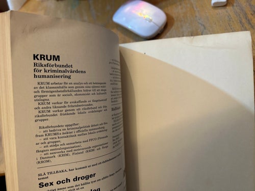 Pockettidningen R 1982 nr 4 Trots Diktat drömt och skapat bakom murarna