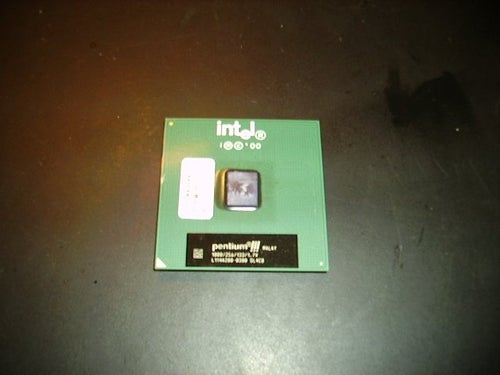 Intel P3 1000 Mhz 133Mhz buss 256kb FCPGA