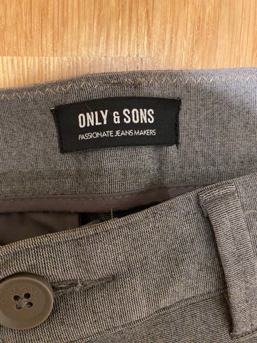 Only & Sons gråa byxor