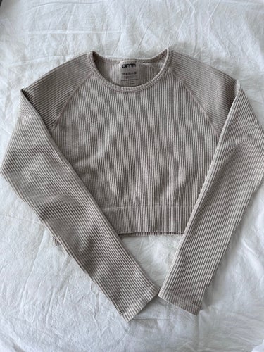 Aim'n beige träningströja crop top, storlek L