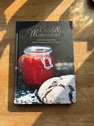 Bröd & Marmelad av Monika Ahlberg, Fredrik Frankenberg & Erik Olofson, 2012