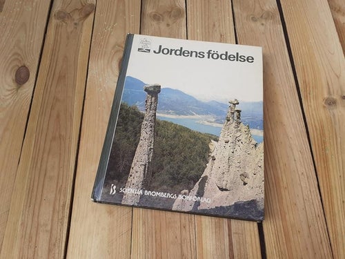 Jordens födelse Mellan himmel och jord scientia brombergs bokförlag