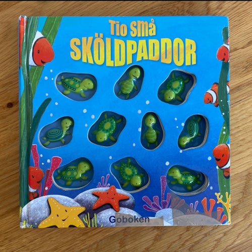 Tio små sköldpaddor av Timmy Ford, 2020