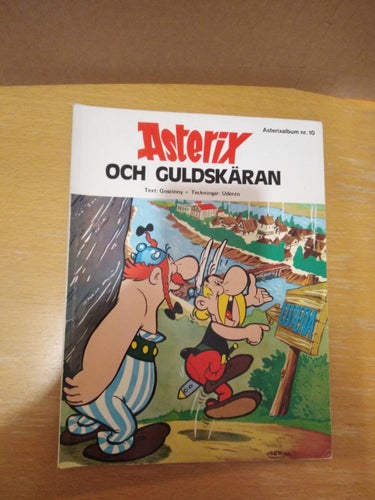Asterix 1973 nr 10 Asterix och guldskäran. Very Fine