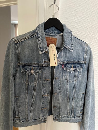 Levi's blå jeansjacka, storlek S
