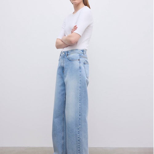 Dagmar baggy fit denim, storlek 25/32 (stora i strl)