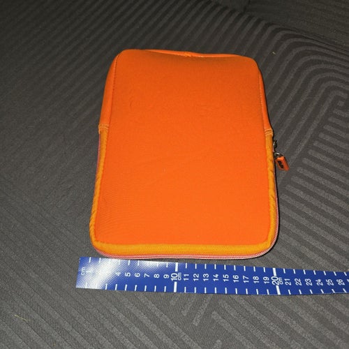 Orange fodral med tigermotiv