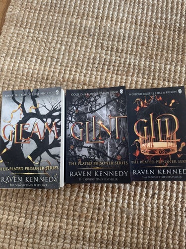 Gleam, Glint, Gilt av Raven Kennedy