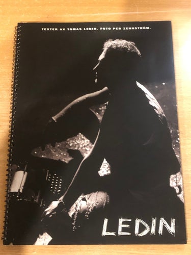 Texter av Tomas Ledin, Foto Per Zennström (Unik bildbok med CD) / Tomas Ledin