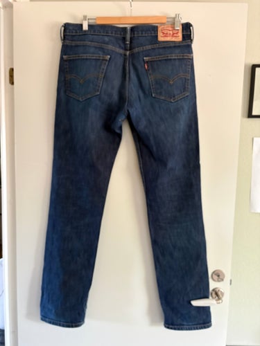 Levi's mörkblå jeans, storlek W 34 L 34