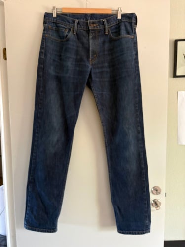 Levi's mörkblå jeans, storlek W 34 L 34