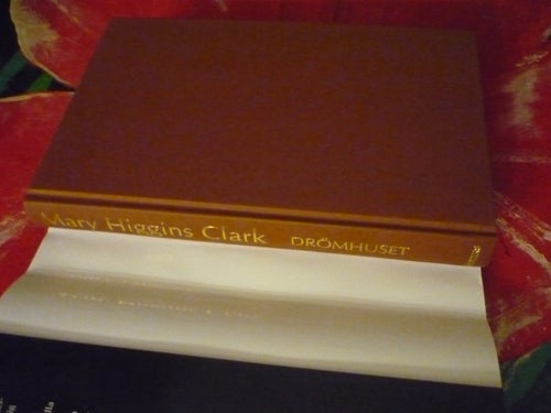 BOK, DRÖMHUSET, MARY HIGGINS CLARK