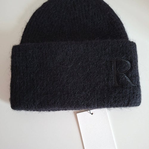Rodebjer svart mössa