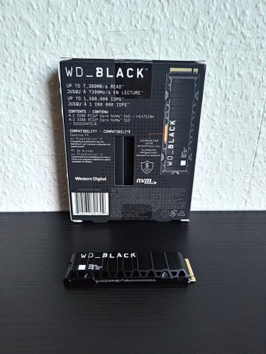 2TB WD Black SN850X NVMe M.2 SSD med heatsink
