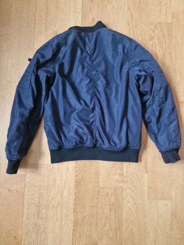 H&M blå jacka, storlek 146