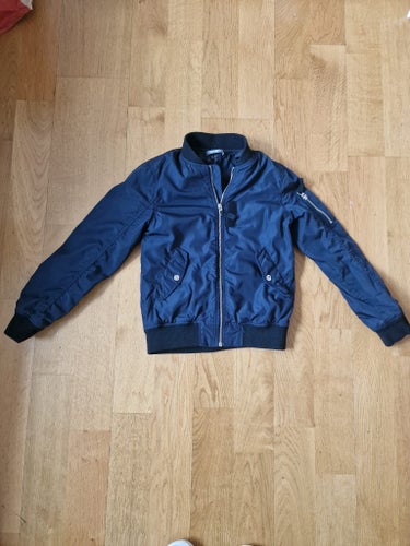 H&M blå jacka, storlek 146