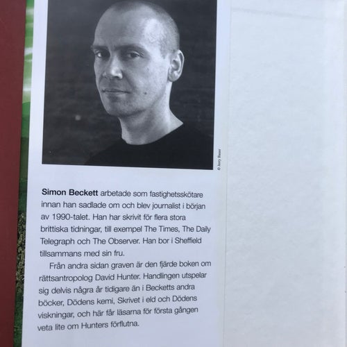 FRÅN ANDRA SIDAN GRAVEN Simon Beckett 2011