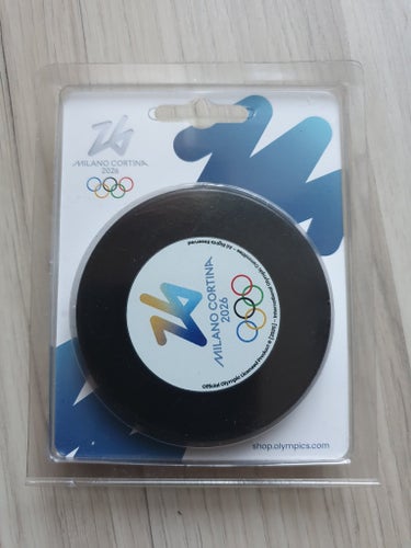 Eishockey Puck Olympic Games 2026 mit Logo, OVP