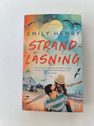 Strandläsning av Emily Henry, 2022