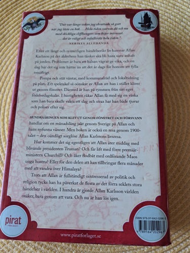 Hundraåringen som klev ut genom fönstret och försvann av Jonas Jonasson, 2009