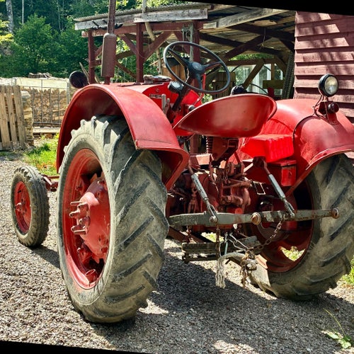 Old school Traktor T22-48