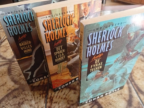 Sherlock Holmes: Sir Arthur Conan Doyle: Kombination med 3 pocketböcker