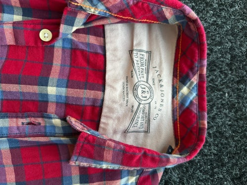 Jack & Jones röd/blå skjorta, storlek S