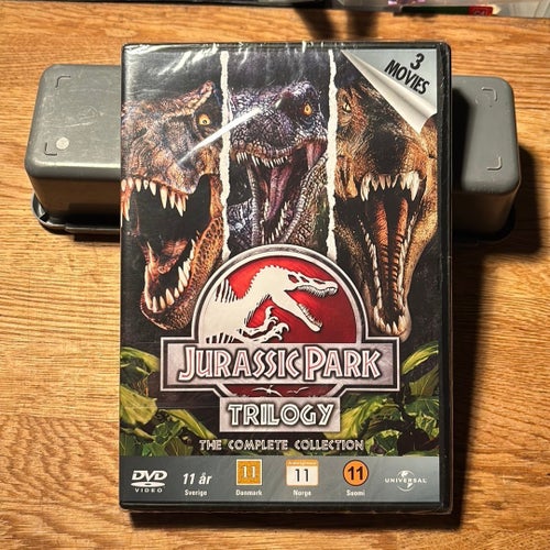 Jurassic Park 1-3 Complete Collection ny inplastad DVD)