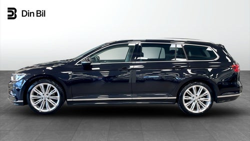 Volkswagen Passat Sportscombi R-Line | Skinn | Backkamera | Drag | Värmare