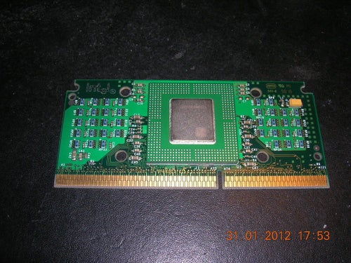 Intel Celeron 366 Mhz 66Mhz buss 128kb slot 1