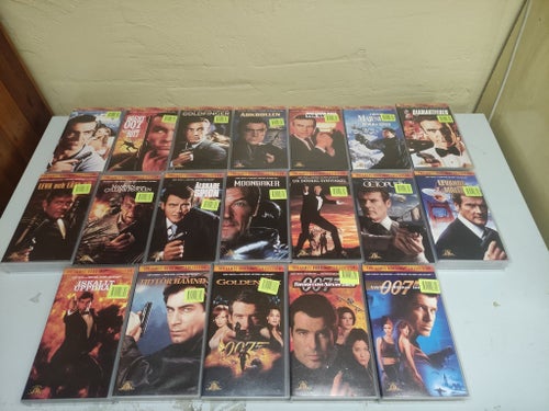 Vhs James Bond 19 filmer bra skick