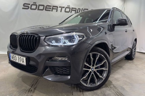 BMW X3 xDrive30e M-SPORT DRAG KAMERA SVARTOPTIK 20"ALU MOMSBIL
