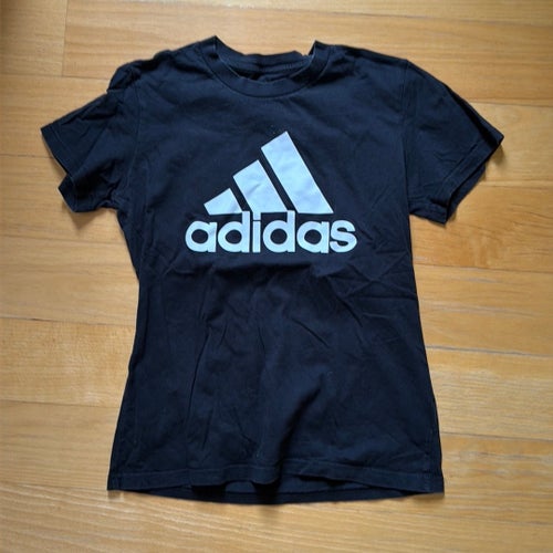 Adidas svart t-shirt